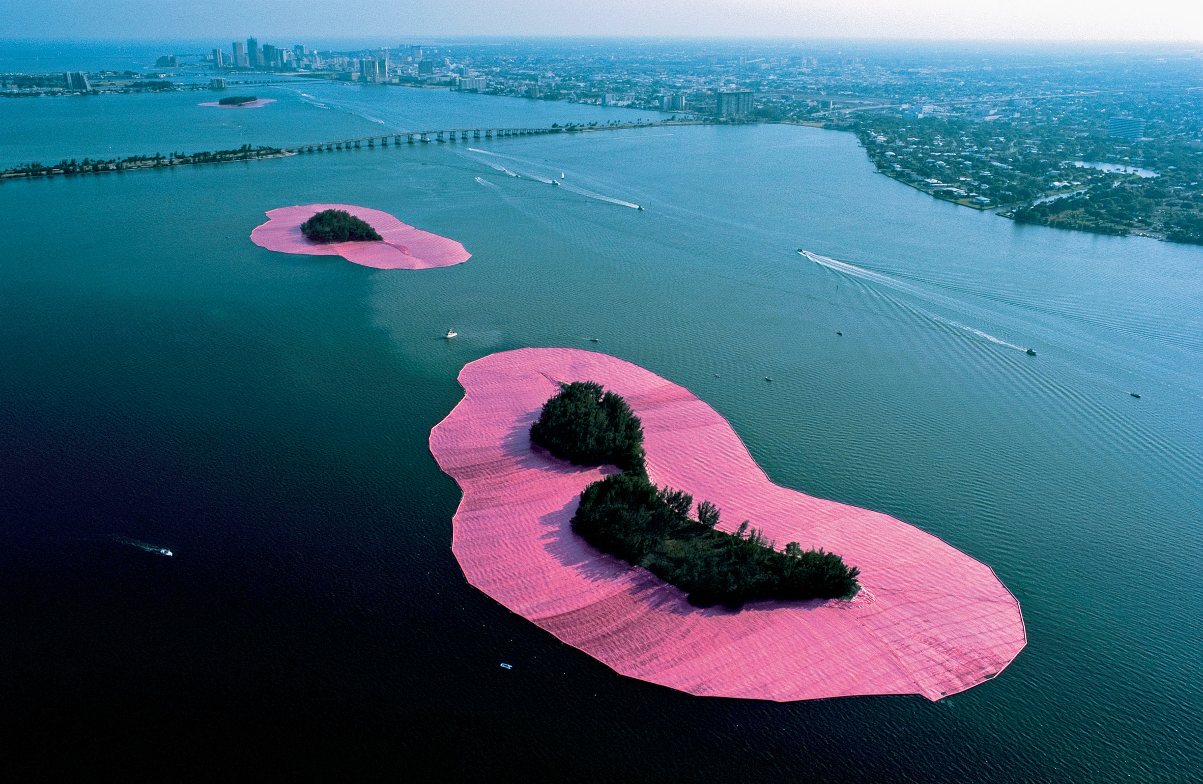 Surrounded Islands | Architectuul